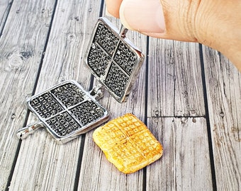 Dollhouse Miniatures Waffle Maker Kitchenware Kitchen Bakery Shop Supply Decor