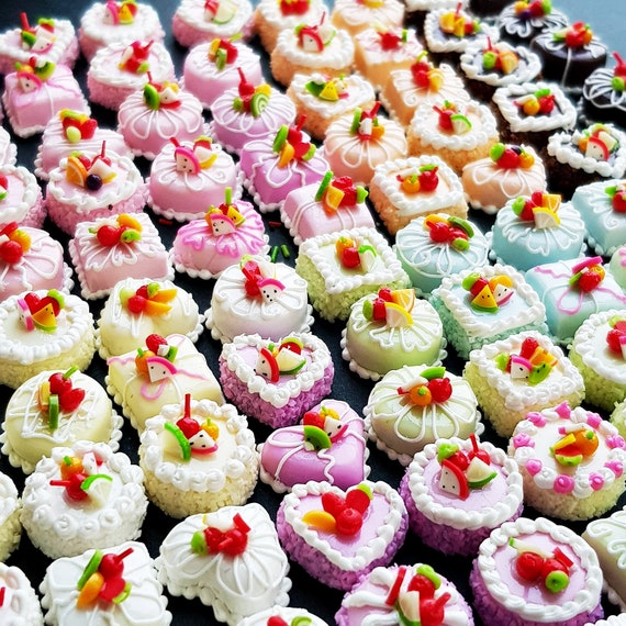Dollhouse Miniature 2 Pink Rose Cakes Bakery Art Food Sweet Kitchen Déco 20 mm