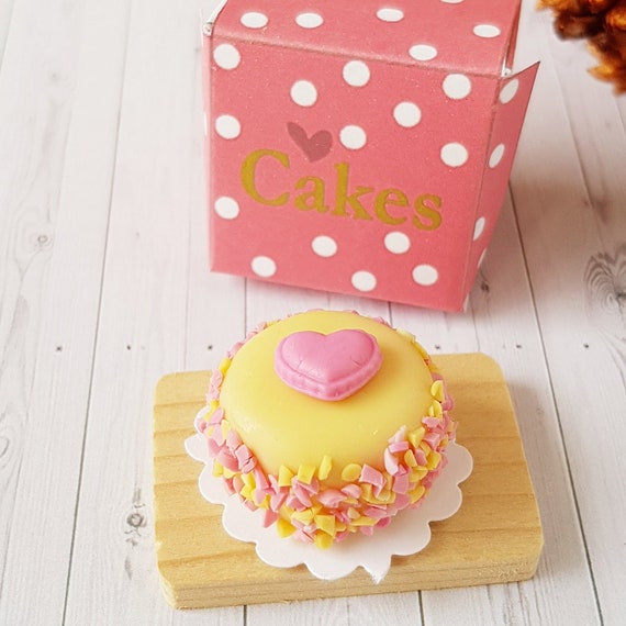 6 Macaroons Bakery Cake Food Set of 5 DOLLHOUSE MINIATURE COLLETIBLE TOY 1