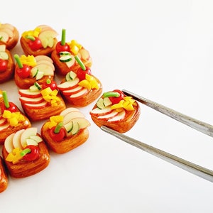 Miniature Food Pastries Set of 50 – 1 cm Polymer Clay Fake Food for Dollhouse Bakery Shop Crafts Wholesale Tiny Dessert Props