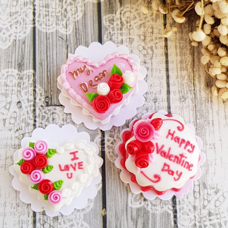 Mini Chocolate Cake Box Valentine Day Dollhouse Miniature Food Sweet Bakery