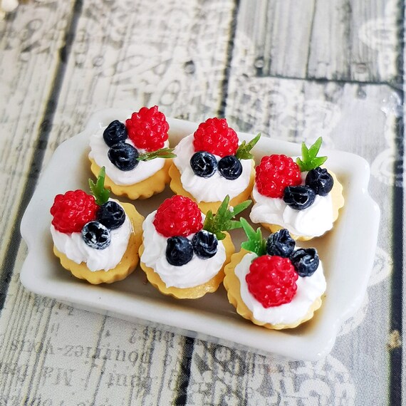 Mini Tiny Mix Fruit Pie Dollhouse Miniatures Food Bakery Pastries Dessert Sweet