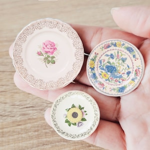 Dekorative Miniaturblumenkeramikteller - Vintage-Puppenhausgeschirr-Set für Küche & Wanddekor | Handgetöpferte Keramik | Puppenhaus Dekorieren