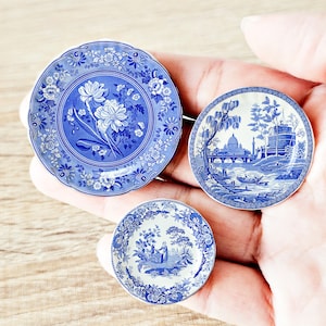 Blue Willow Miniatures Ceramic Plates : Vintage Dollhouse Wall Plates Kitchen Decor