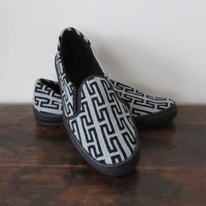 vans mens loafers