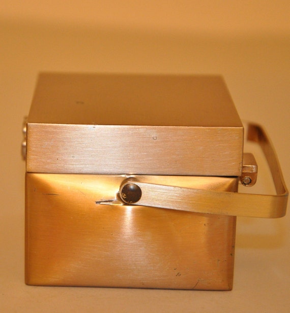 Vintage Things Remembered Gold Metal Keepsake Box Gem