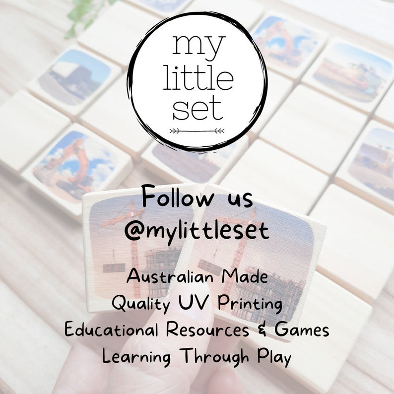 Puede incluir: Un conjunto de bloques de madera con im&aacute;genes de veh&iacute;culos de construcci&oacute;n y edificios. Los bloques est&aacute;n dispuestos en una cuadr&iacute;cula y est&aacute;n etiquetados como "my little set". El texto "Follow us @mylittleset" tambi&eacute;n es visible. Los bloques est&aacute;n hechos en Australia y cuentan con impresi&oacute;n UV de calidad. El texto "Educational Resources & Games Learning Through Play" tambi&eacute;n es visible.