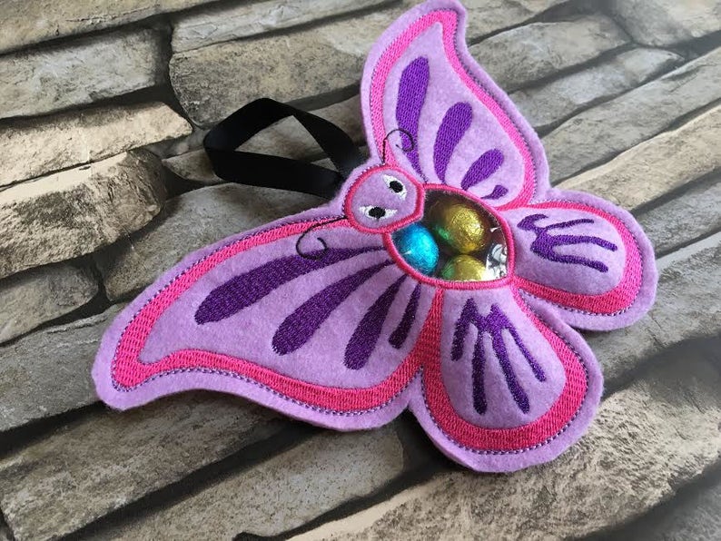 bolsa with butterfly design