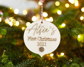 Personalisierte Weihnachtsbaumkugel Dekoration | Benutzerdefinierte Ornament | Babys erstes Weihnachten | Neue Start | Geschenk für Paare