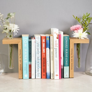 Pair of Solid Oak Personalised Bookends / Two Custom Book Ends / Personalized Book Holder / Unique Bookends / Gift For Her / Gifts For Mom