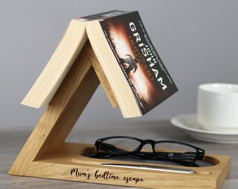 Support de Livre Triangulaire en Bois personnalisé pour Repose-Page, Portable, Repose Livre en Bois avec Porte-Tasse à café, Support de Livre Triangulaire en Bois Cadeau pour lectrice (A