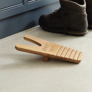 Tosascarpe e estrattore per stivali da pioggia in legno massello di quercia personalizzato immagine 7