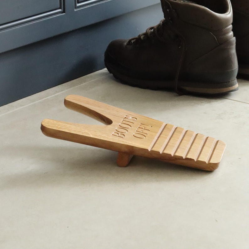 Tosascarpe e estrattore per stivali da pioggia in legno massello di quercia personalizzato immagine 7
