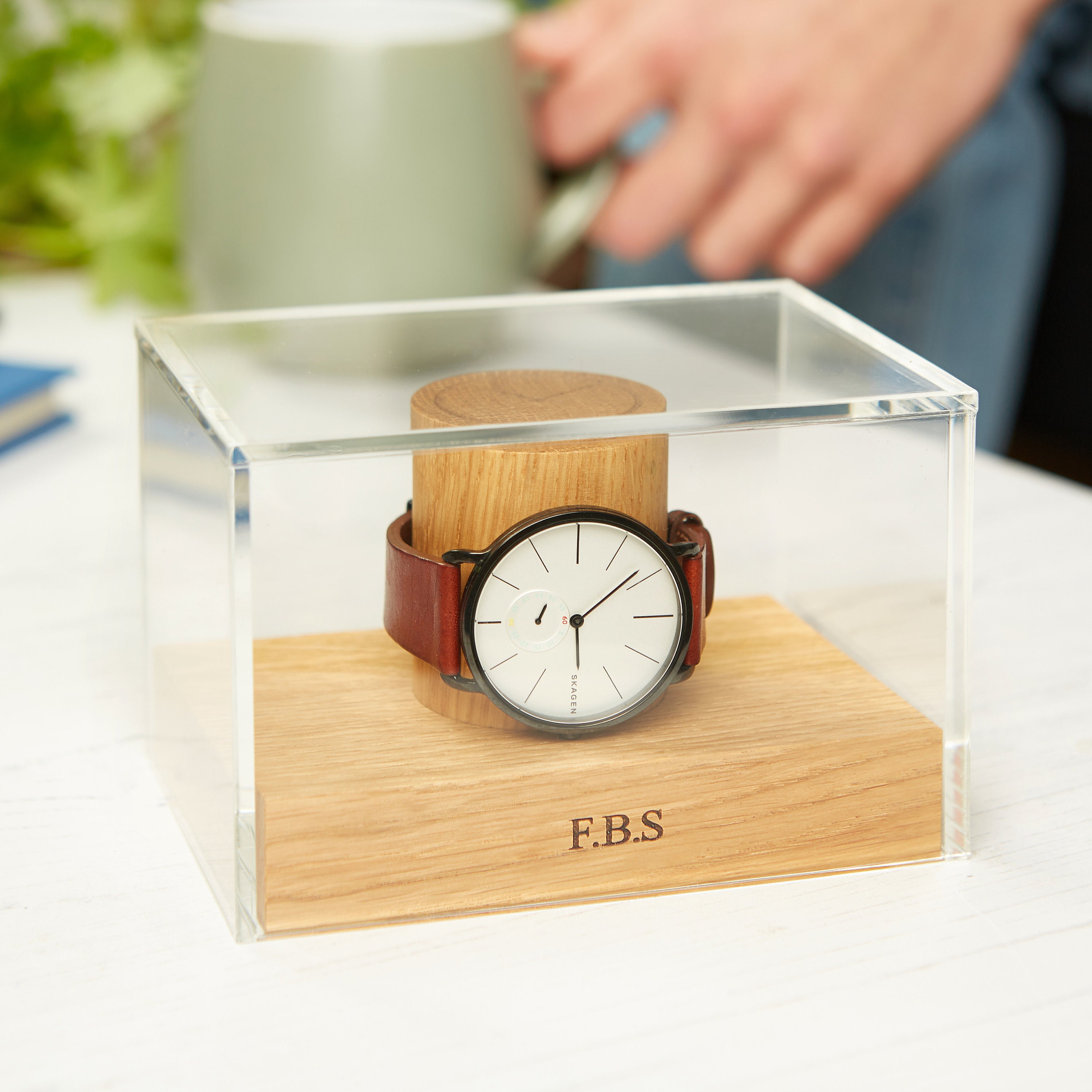 The Wedding Party Store Caja de reloj grabada para hombre, regalos  personalizados para él, regalo personalizado para marido y novio (negro)