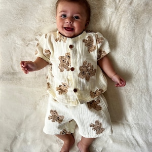 Baby summer outfit, baby muslin top and shorts, unisex baby muslin outfit, baby muslin shirt, baby muslin shorts, toddler muslin outfit