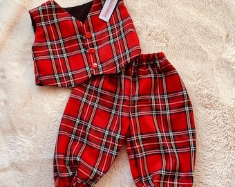 Babytartandräkt, småbarns tartandräkt, Royal Stewart tartan, skotska babykläder, handgjord babydräkt, babytartanväst