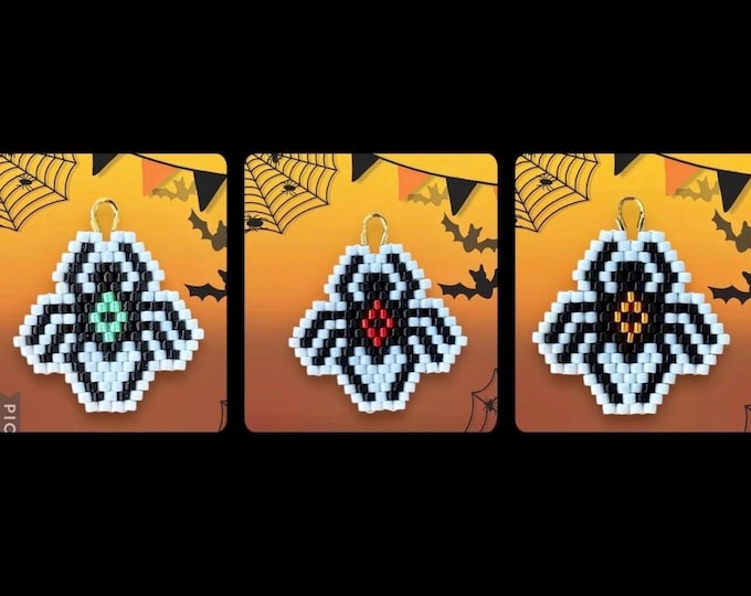 Spider, intricately beaded with glass Miyuki Beads to make a Earring, Necklace or Stitch Marker!