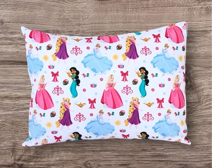 Disney Princesses, Aurora, Rapunzel, Cinderella and Jasmine Pillowcover!