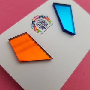 geometric earrings, stud earring, comfortable jewellery, round earring, bold earring, delicate earring, geometric design, matisse design