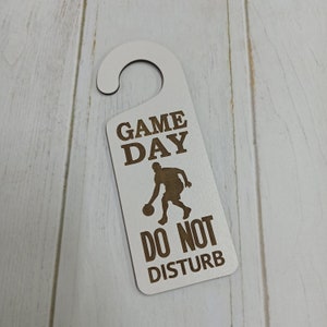 Please do not disturb Game day Door hangers Gaming door hanger Team game Door sign Gaming day Do not disturb Wooden sign White plate