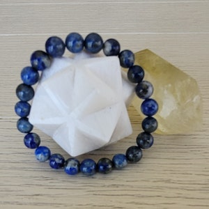 Lapis lazuli stretch bracelet