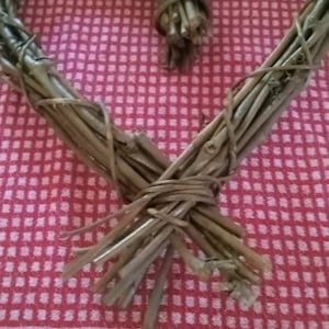Vtg. Grapevine heart wreath