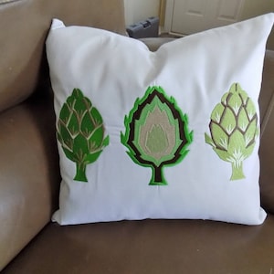 Almohada de trío de alcachofas
