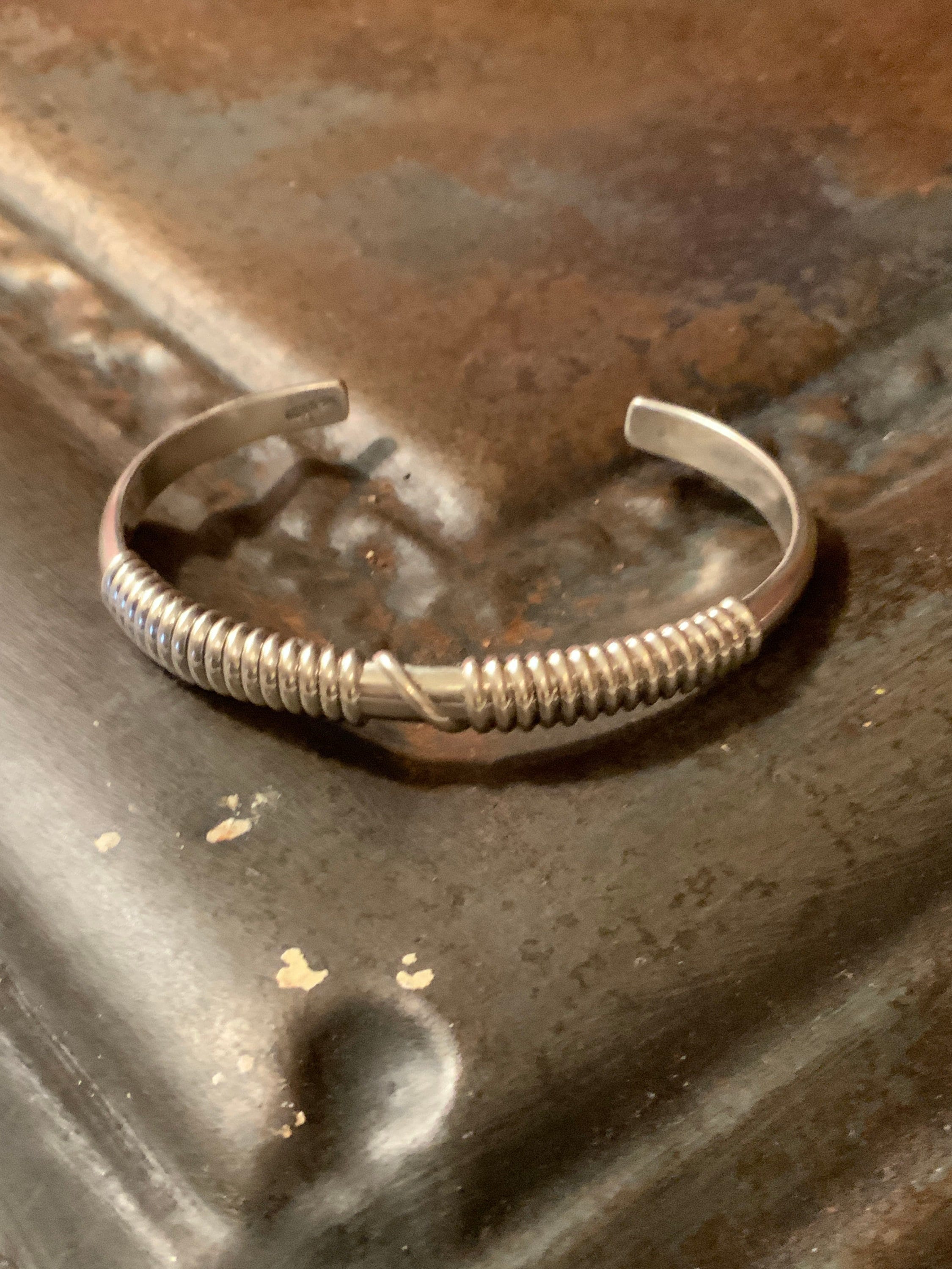 Twisting Coiled Vintage Native American Navajo Coral Snake Eyes Sterling Silver Bracelet Cuff Twisting Coiled Vintage Native American Navajo Coral Snake Eyes Sterling Silver Bracelet Cuff