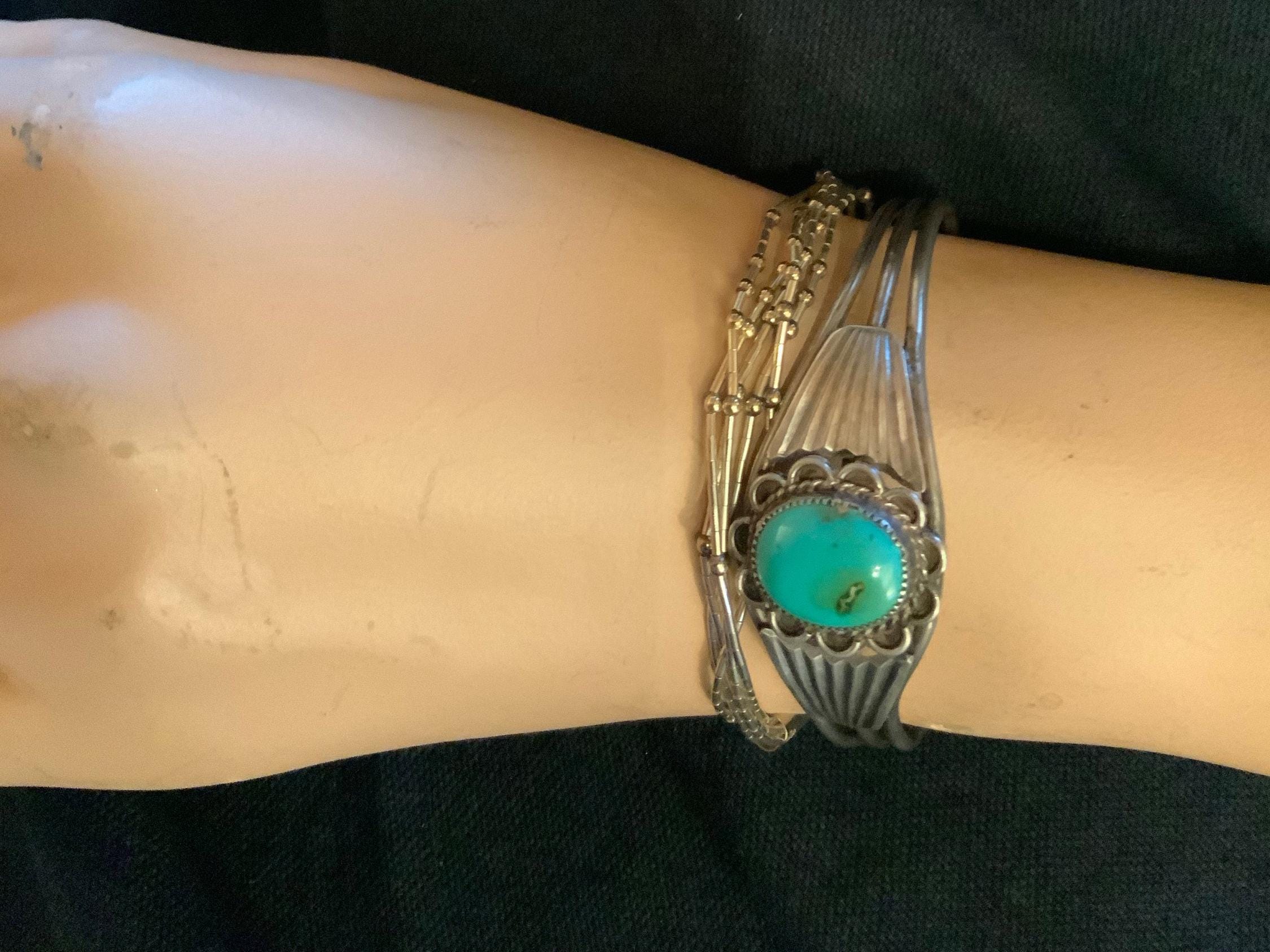 Best Vintage Native American Navajo Tubule Jade Sterling Silver Necklace Best Vintage Native American Navajo Tubule Jade Sterling Silver Necklace