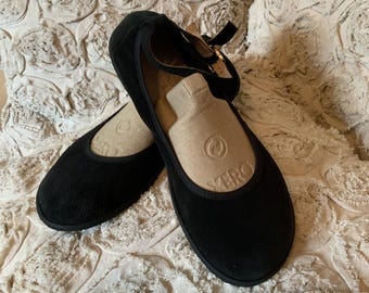 Magnolia Pearl Accessory, Black Suede Ballet Flats, Barefoot Footwear, Flexi Nens Handcrafted in Spain, Quality Shoes, Size 38 (7.5) NWOT