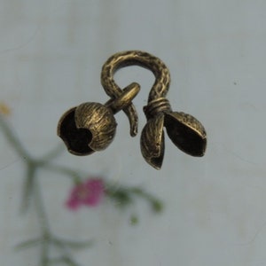 Brass chain clasp image 1