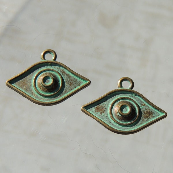 2 Anhänger "Auge" mit Patina