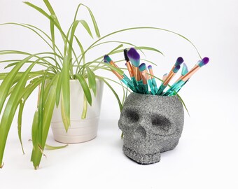 Granite Effect Skull Pot: Gothic Home Decor, Makeup Brush Holder