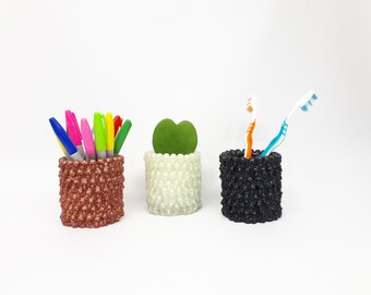 Skull Planter: Resin Pen, Brush, Toothbrush Holder