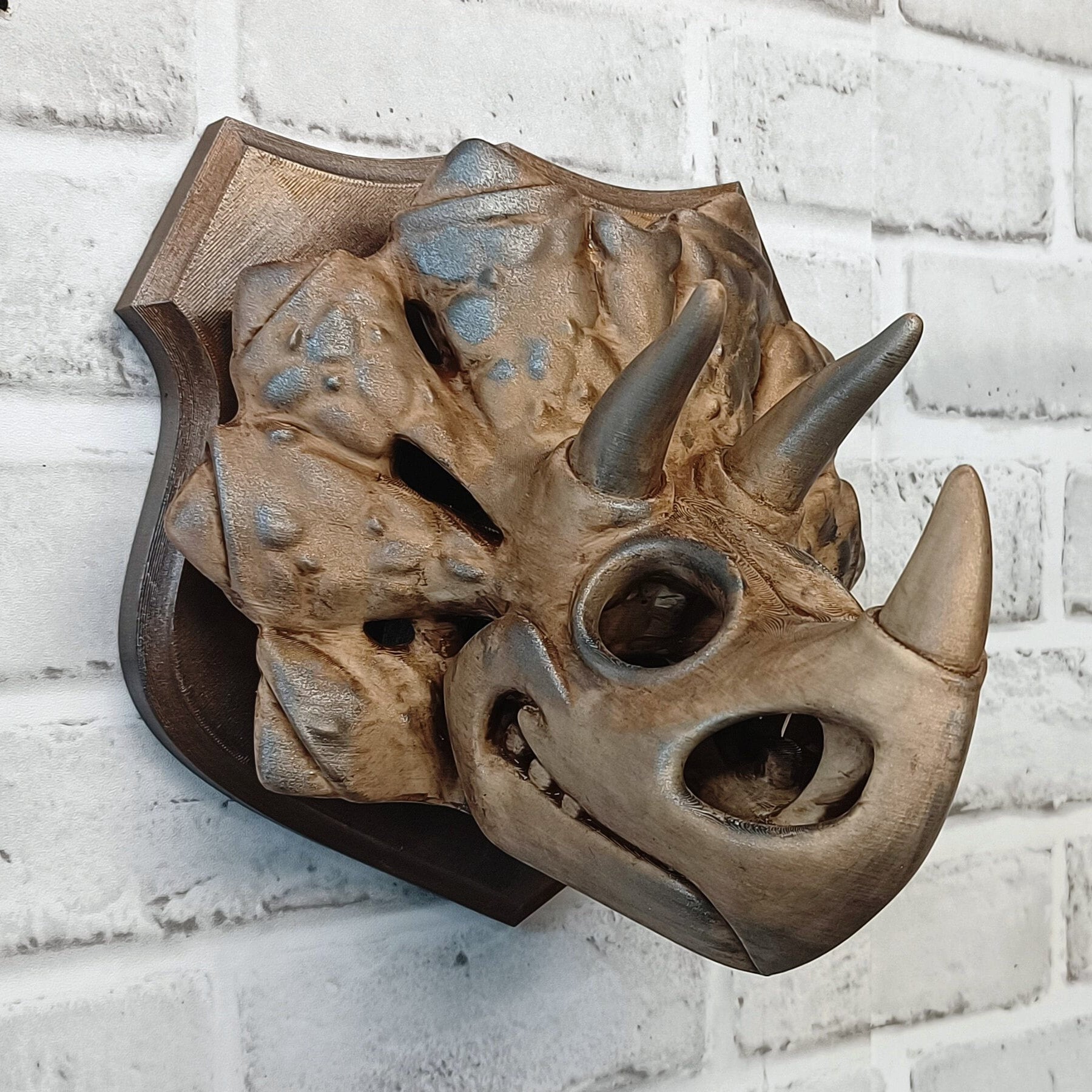 Cabeza De Triceratops Decorativa Para Pared - Réplica En Resina Pintada A Mano, 23 Cm, Ideal Para Decoración Dinosaurios O Regalo