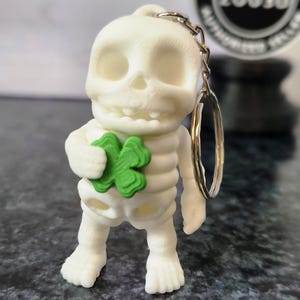 Lucky Shamrock Skeleton Keyring: 3D Printed St Patrick&#39;s Day Charm