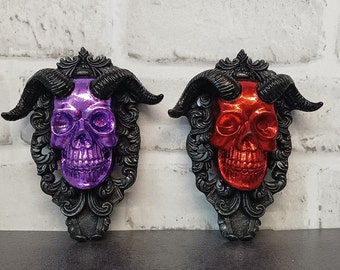 Horned Skull Wall Plaque: Gothic Home Decor