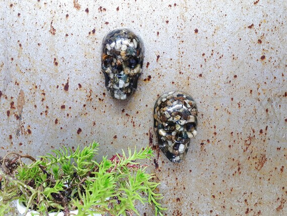 Pebble Skull Fridge Magnet: Large Resin Skull, Gothic Decor