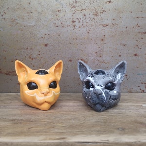 Cat Head Ornament. Marble Effect Cat