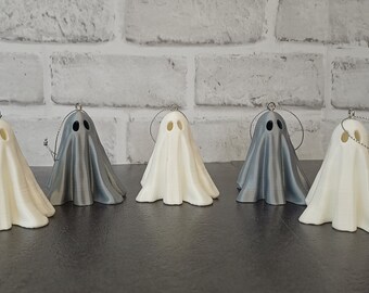 3D Printed Ghost Bauble: Gothic Halloween Tree Ornament