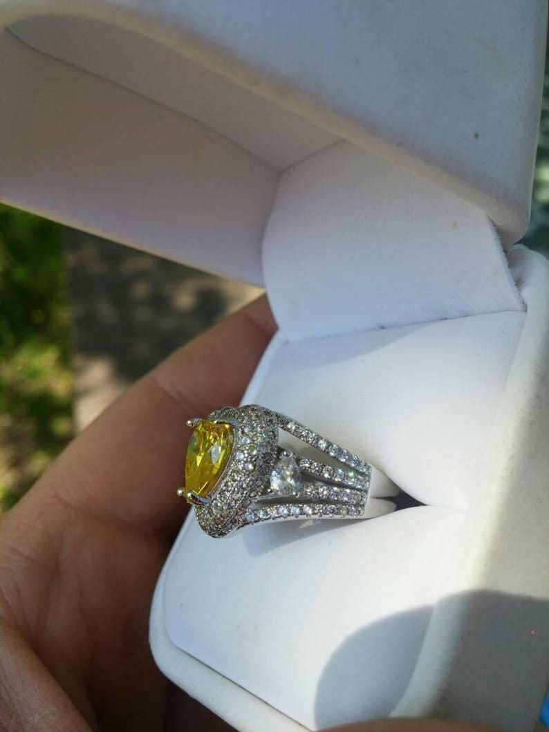 Free Shipping. Silver and Platinum SALE Yellow Topaz /& White Sapphire Heart Ring