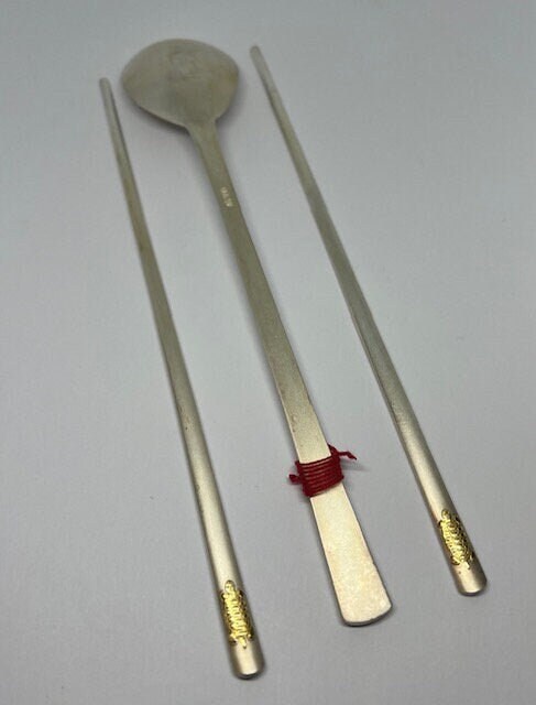 Vintage Korean Style Spoon & Chopsticks Set – 99% Pure Vintage Korean Style Spoon & Chopsticks Set – 99% Pure
