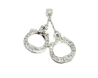 Colgante de esposas de plata esterlina con pavé de circonitas cúbicas, dije de esposas, joyería de plata 925