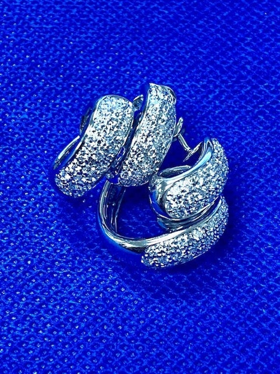 18k Damiani white gold earrings with pavé diamonds