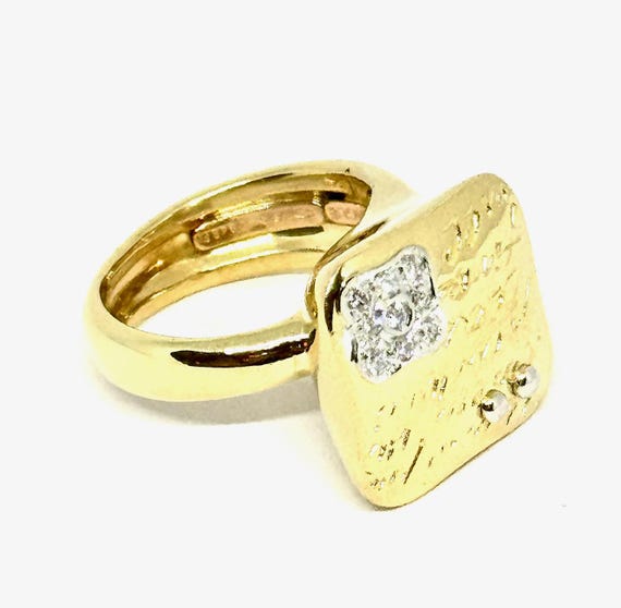 La Nouvelle Bague 18K Gold Diamond Ring View 2