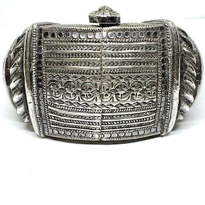 Antique Yemeni Bedouin Tribal Silver Cuff Bracelet Hinged Bangle with Screw Pin Hand-Engraved