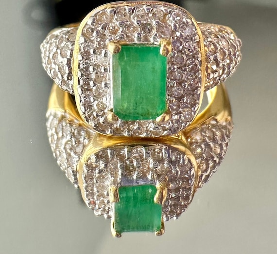 Elegant Green Emerald & Diamond 18K Yellow Gold R… - image 6