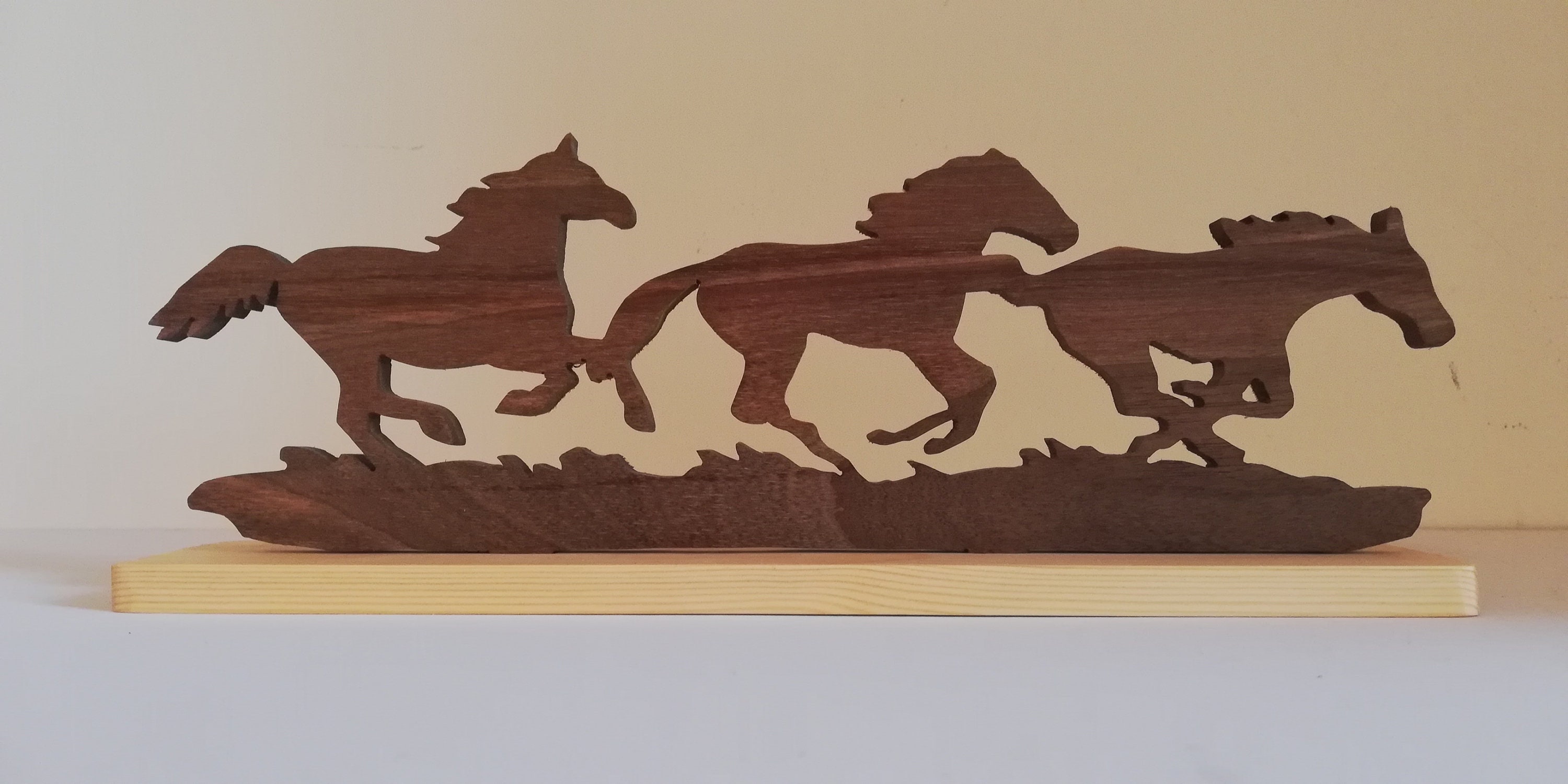 Running Horses simple sculpture