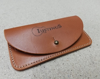 Unique IUSTINUS handmade leather guitar pick case