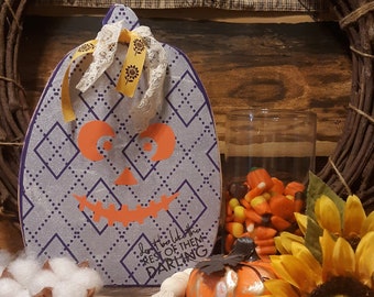 Pumpkin, Wood Stand Alone, Don't Be Like The Rest Of Them Darling